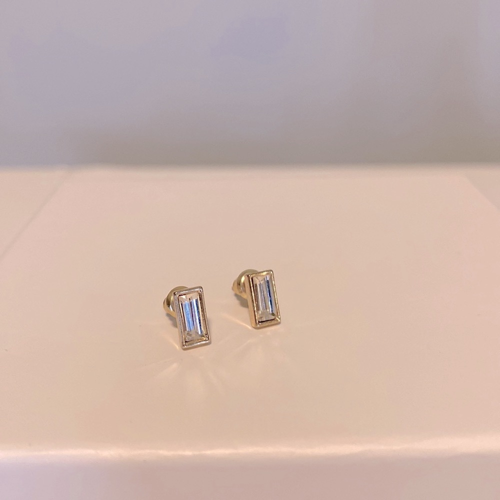 4/$20 🤍💛Crystal Bar Earrings